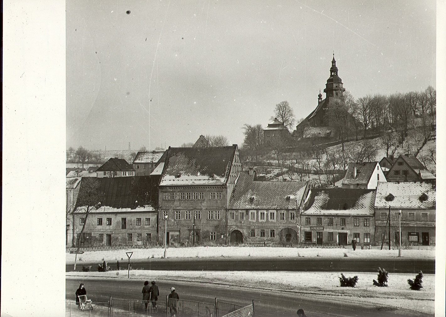 Pluhova ulice (Hauptstrasse)