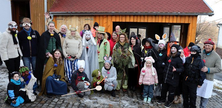 Masky a maškary v průvodu Ležnického masopustu (Slavkovský zpravodaj, 4/2025)