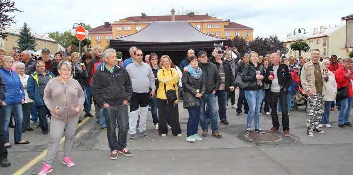 Dav lidí na Slavkovských slavnostech (Slavkovský zpravodaj, 10/2018)