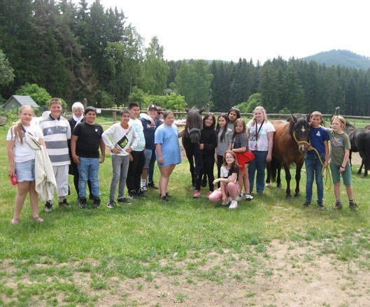 Setkání delegací Slavkovů ve městě (Slavkovský zpravodaj, 10/2023)