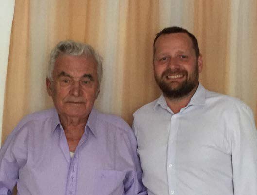 Starosta města blahopřeje jubilantovi (Slavkovský zpravodaj, 9/2019)
