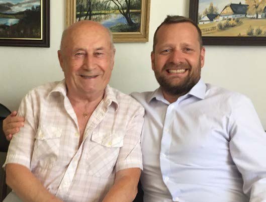 Starosta města blahopřeje jubilantovi (Slavkovský zpravodaj, 9/2019)