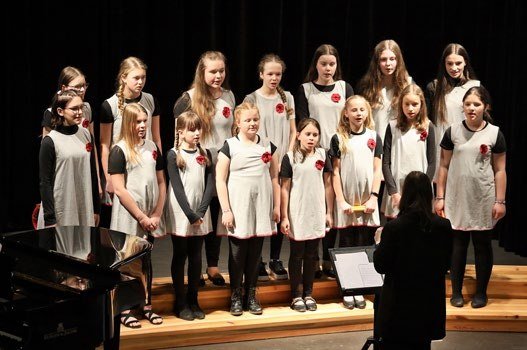 Vystoupení dětského pěveckého sboru (Slavkovský zpravodaj, 5/2023)