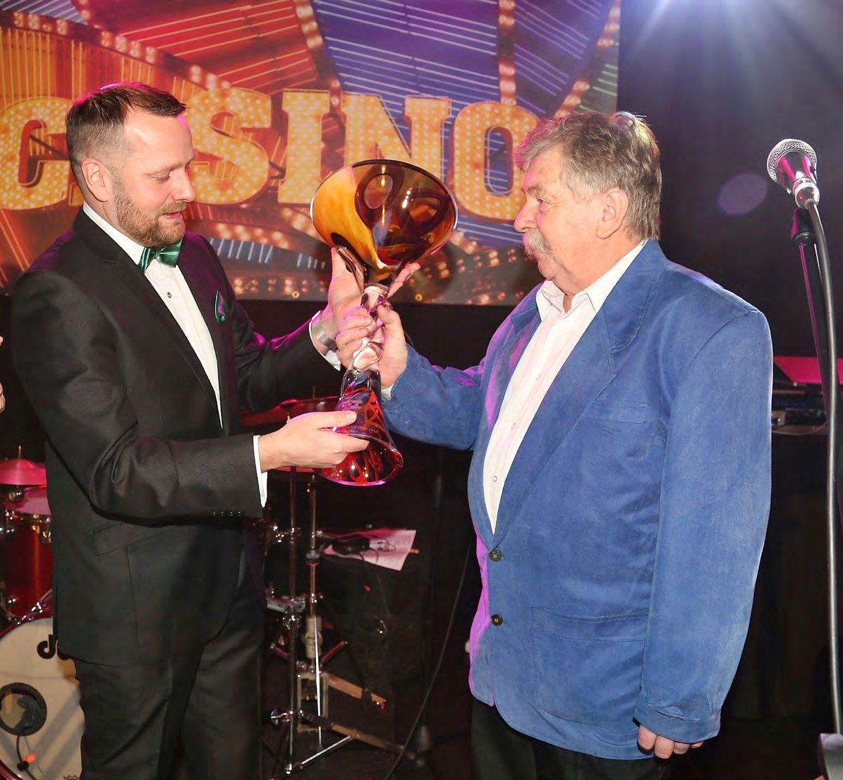 Reprezentační ples města — předávání Ceny města za rok 2018 (Slavkovský zpravodaj, 2/2019)