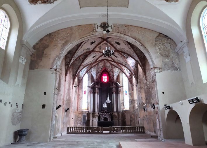 Restaurování interiéru kostela sv. Jiří (Slavkovský zpravodaj, 9/2023)