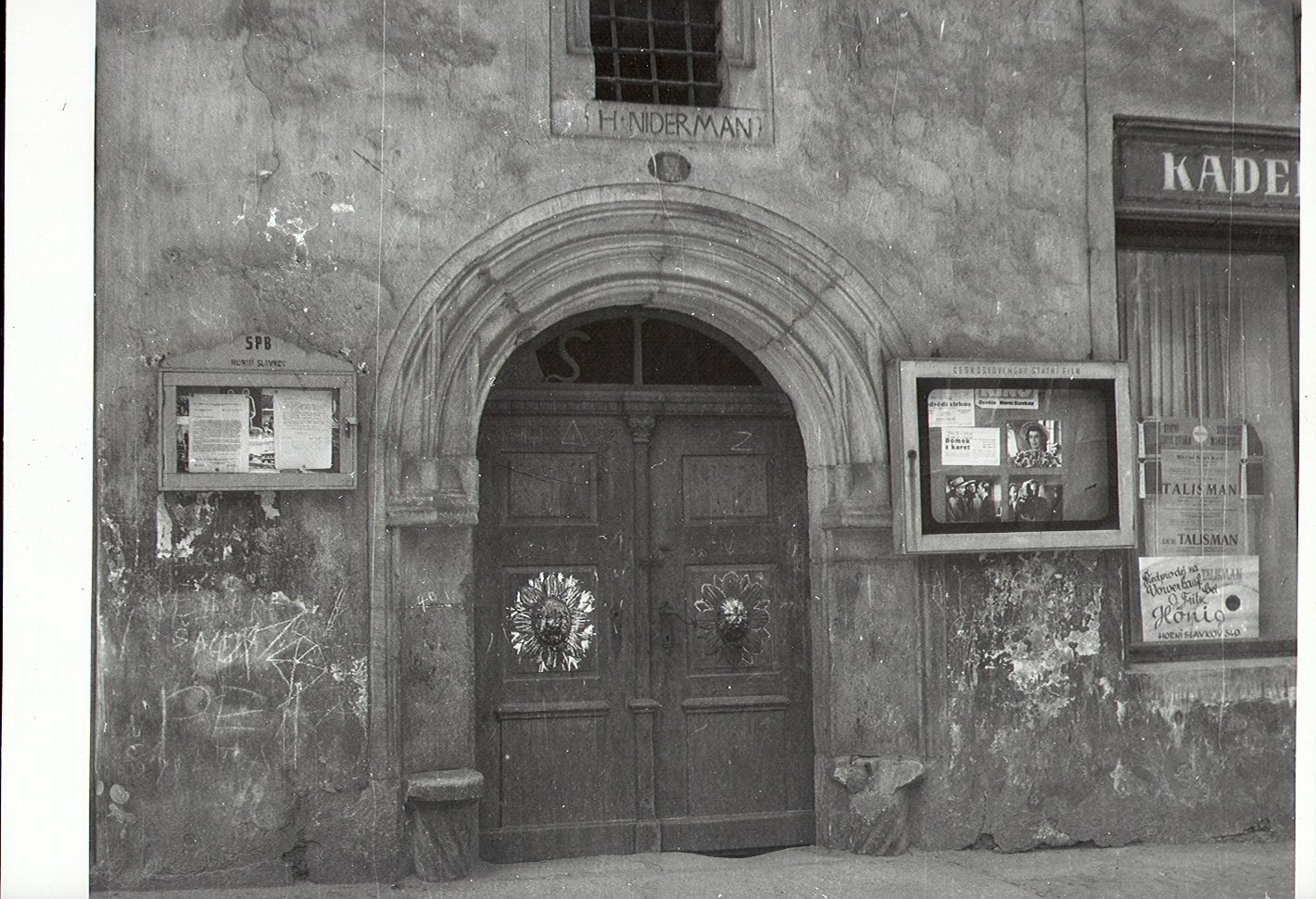 Vchod domu č.p. 52 (Niedermannhaus) s krásným portálem