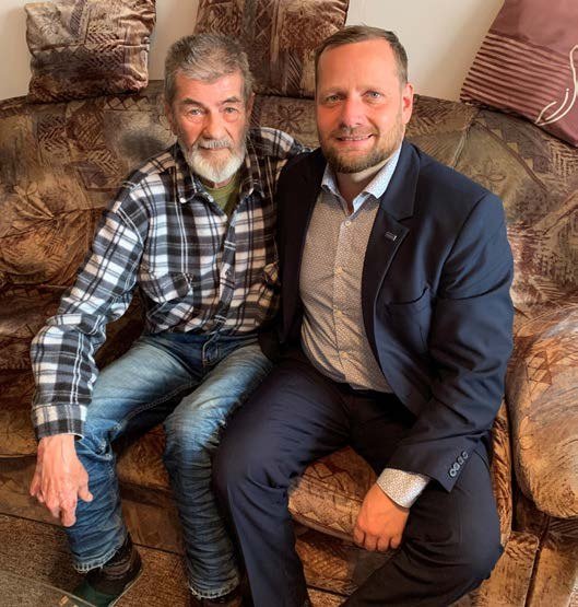 Starosta města gratuluje jubilantovi k 80. narozeninám (Slavkovský zpravodaj, 11/2020)