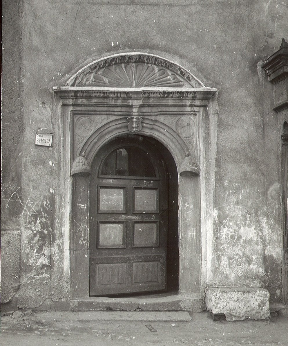 detail vchodu domu č.p. 55