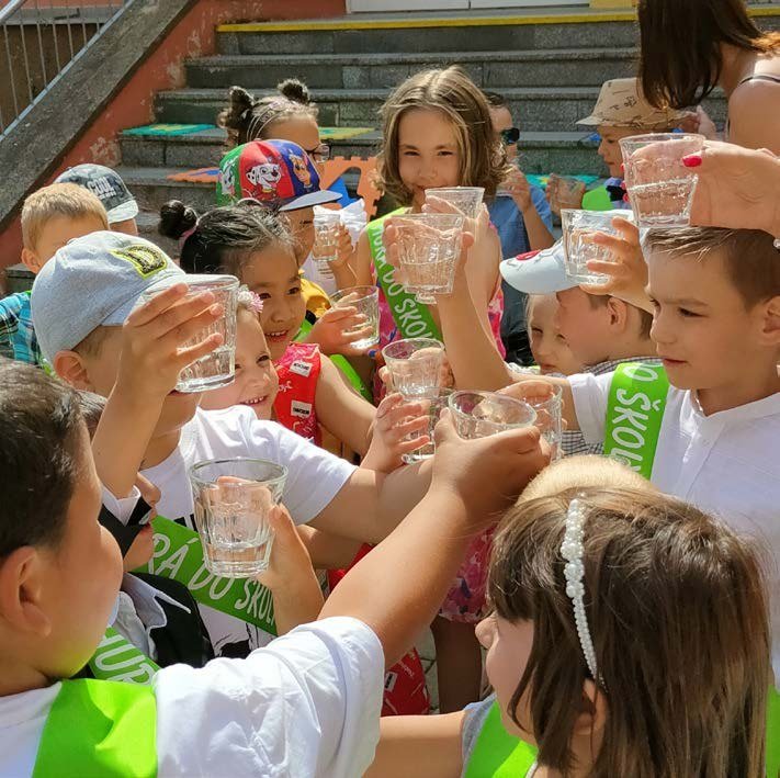 Radost dětí při sportovním klání (Slavkovský zpravodaj, 7/2022)