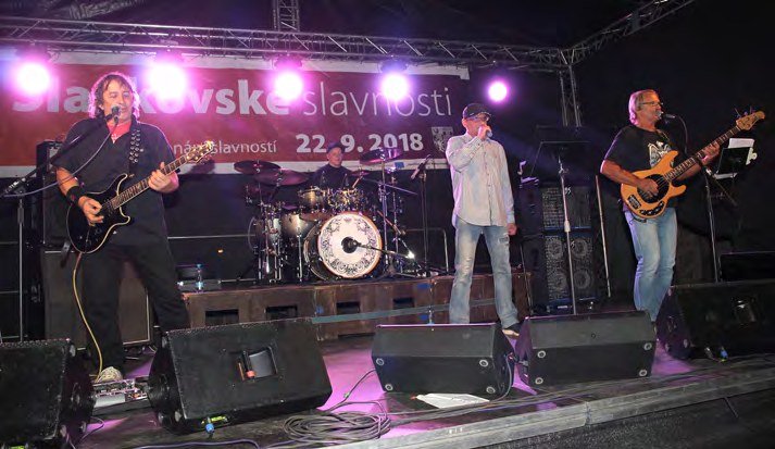 Koncert na pódiu na Slavkovských slavnostech (Slavkovský zpravodaj, 10/2018)