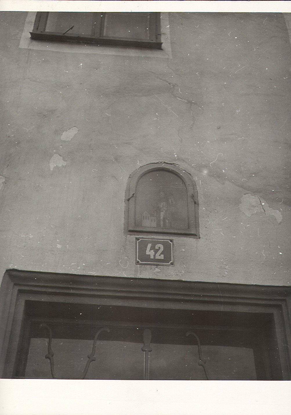 detail sv. Floriána nad vchodem do domu č.p. 42