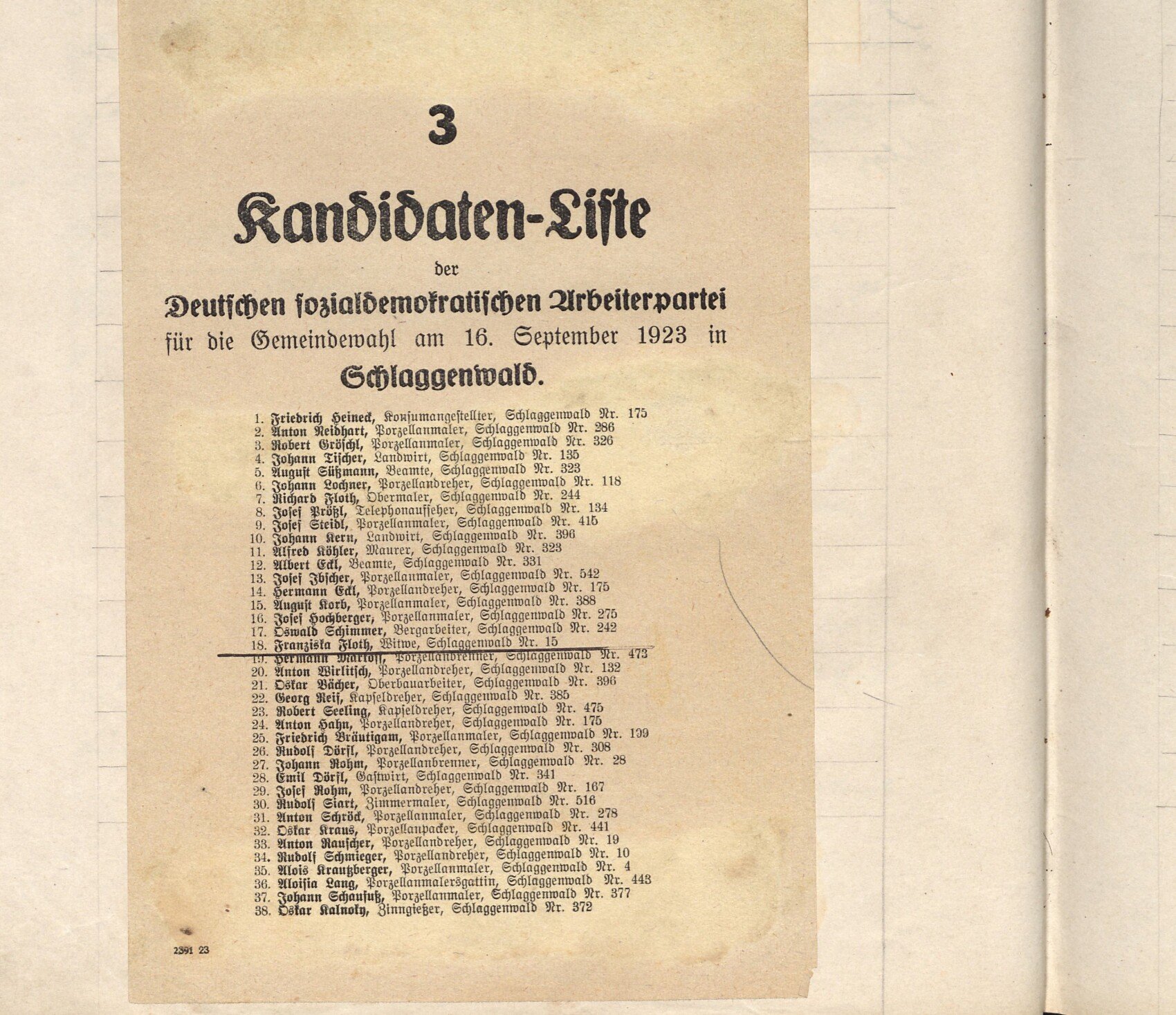 Vlepená tištěná kandidátní listina č. 3 — „Kandidaten-Liste der Deutschen sozialdemokratischen Arbeiterpartei für die Gemeindewahl am 16. September 1923 in Schlaggenwald.“ (38 kandidátů německé sociální demokracie, převážně malíři a točíři porcelánu).