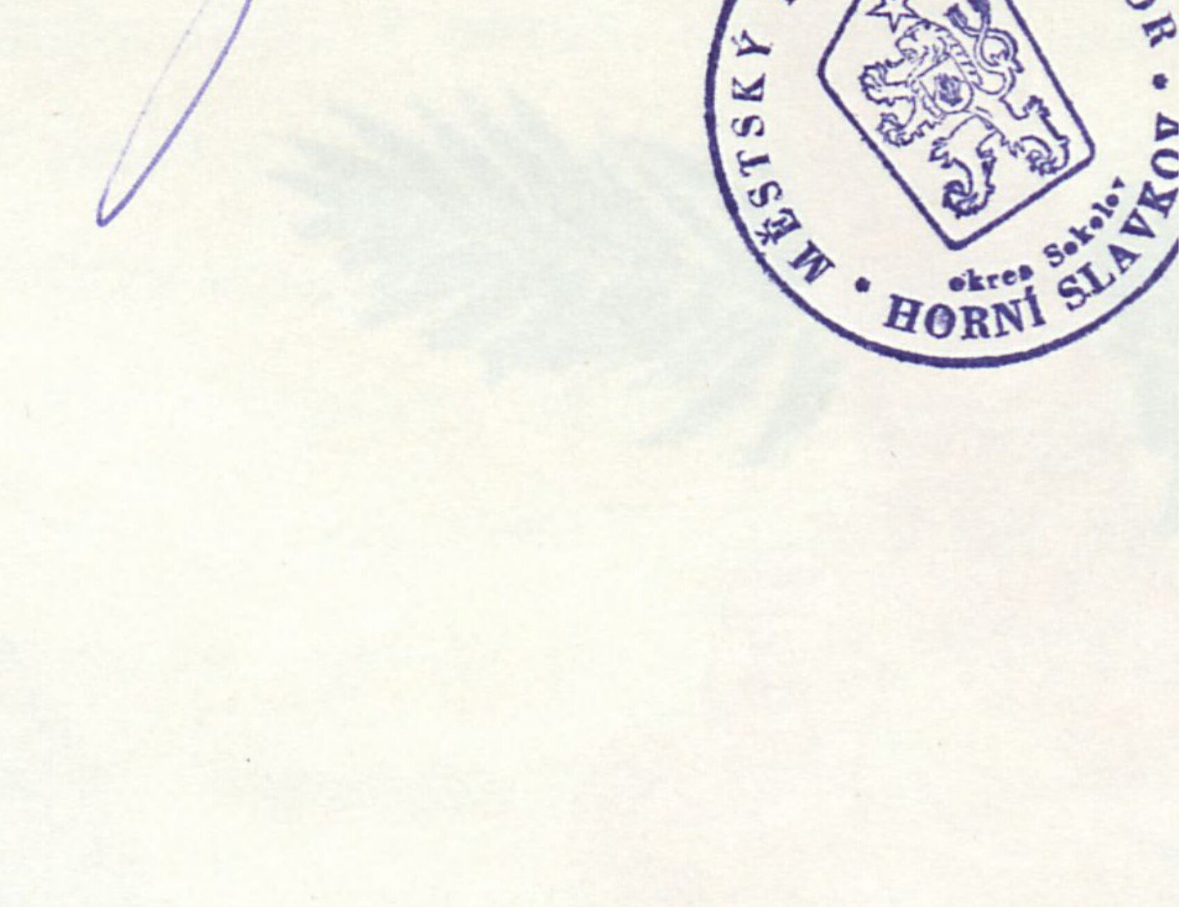Kulaté razítko "Městský národní výbor – Horní Slavkov" se státním znakem (lev), otištěné u podpisu tajemníka MěstNV (vpravo dole na levé půlce).