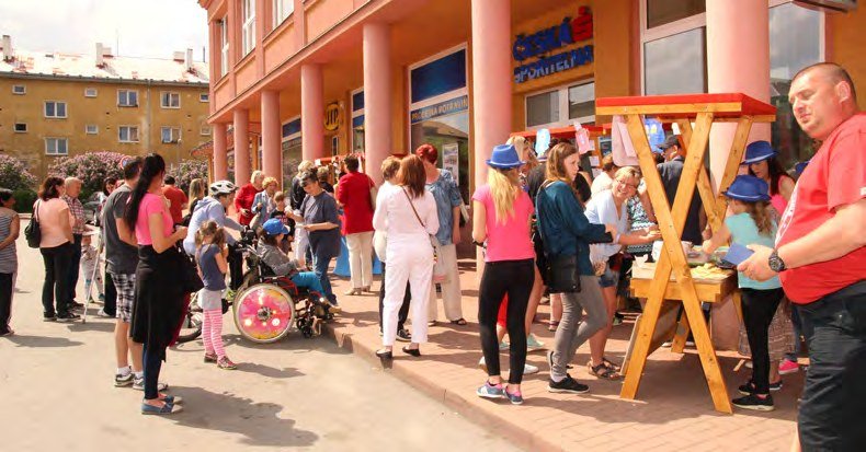Návštěvníci na Slavnostech patrona města sv. Jiří (Slavkovský zpravodaj, 6/2018)