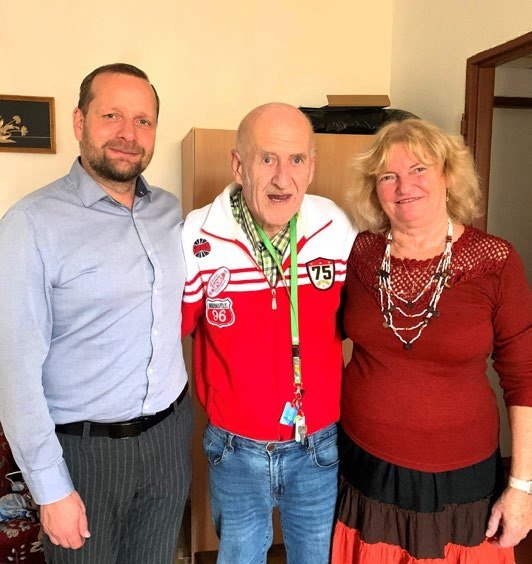 Blahopřání jubilantce se starostou města (Slavkovský zpravodaj, 11/2023)
